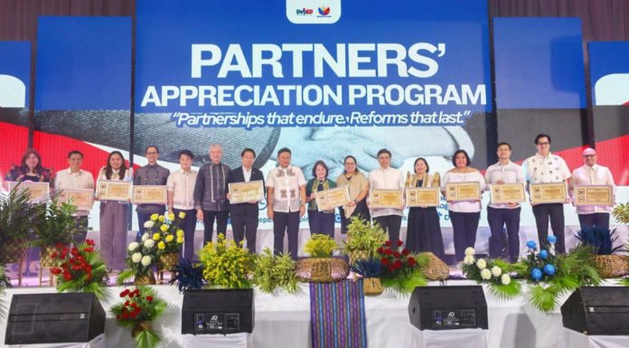 Knowledge Channel Foundation Awarded By DepEd For Over 25 Years Of Partnership