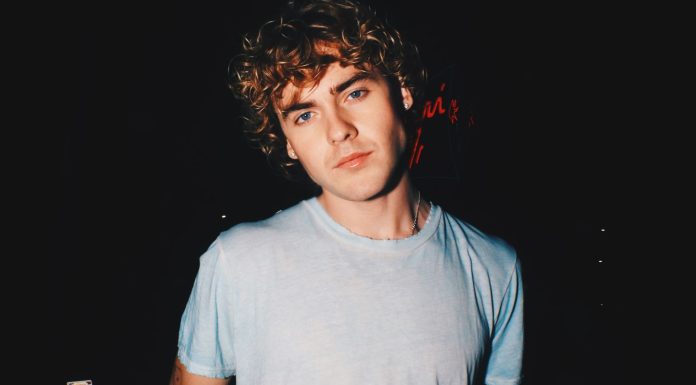 Jack Gray Shares Heartbreaking New Single “Safe Space” Ahead Of Debut Album Swimming In Jeans